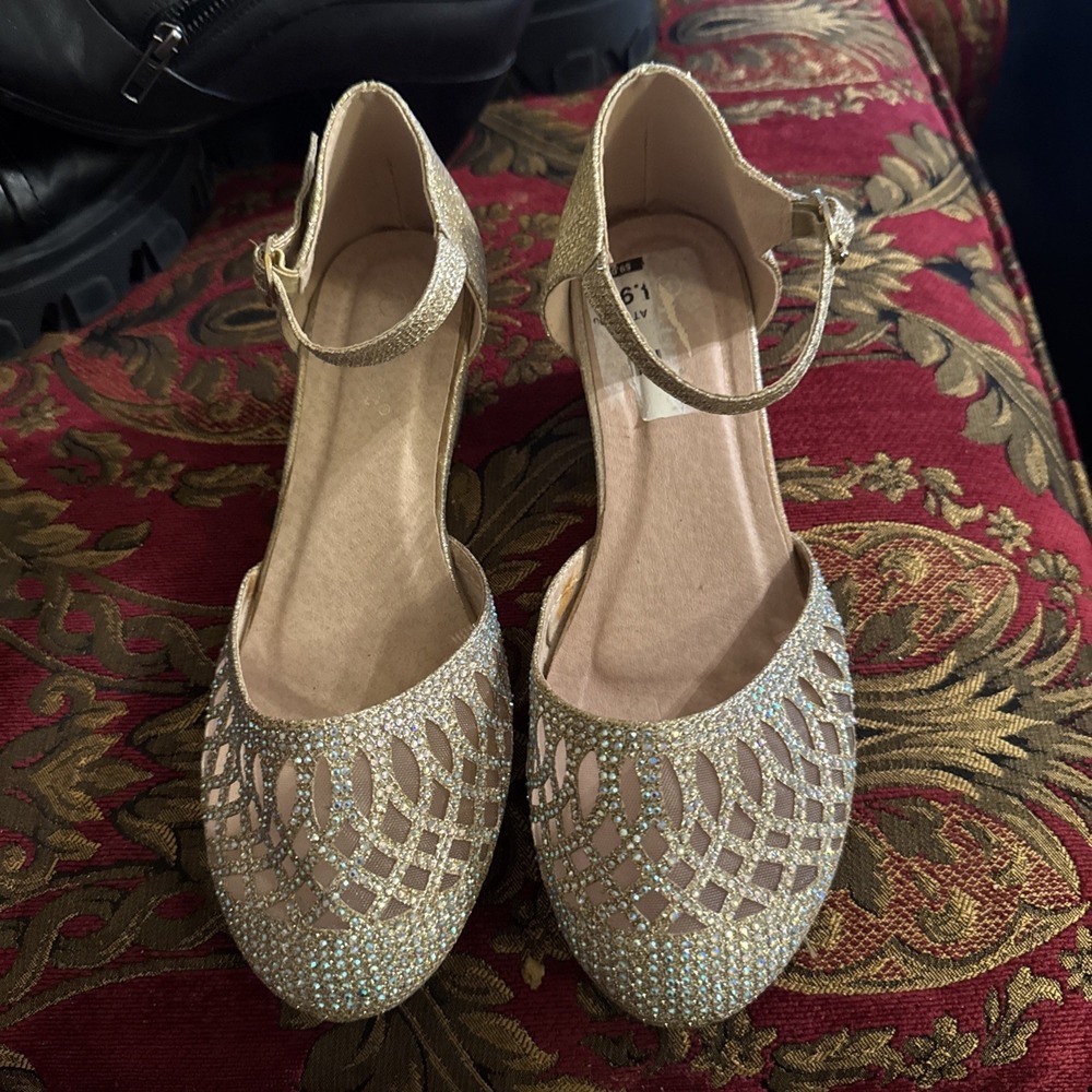 Girls Link Sparkle Glitter Jeweled Wedge Heel Sandals Set Size 4